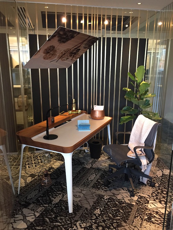 华体会体育官方在线官网 - 桌几|办公桌|办公家具|华体会体育官方在线官网家具|Airia™ 写字桌